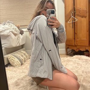 Lulu lemon gray checkered water proof jacket